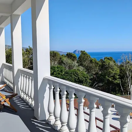 Villa Capelinhos
