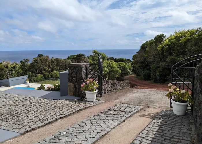 Villa Capelinhos Capelo