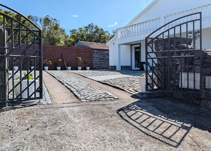 Villa Capelinhos Capelo